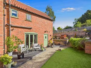 Photo 21- click for photo gallery